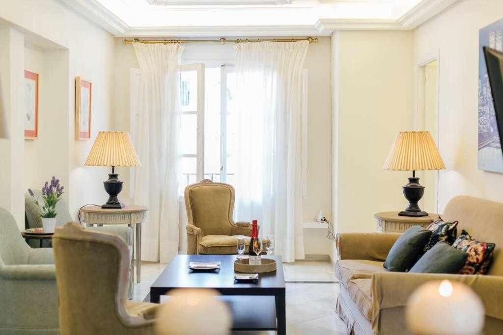 Apartamento Boutique Abades Seville Exterior photo